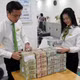 Lãi vay tiêu dùng tăng cao, tín chấp chạm mức 75% mỗi năm