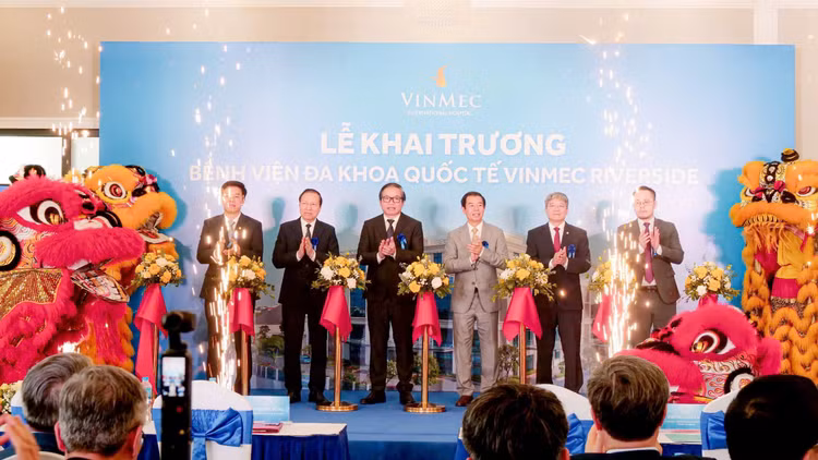 1-cat-bang-khanh-thanh.jpg