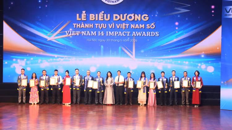 vinh-danh-5-6064.jpg