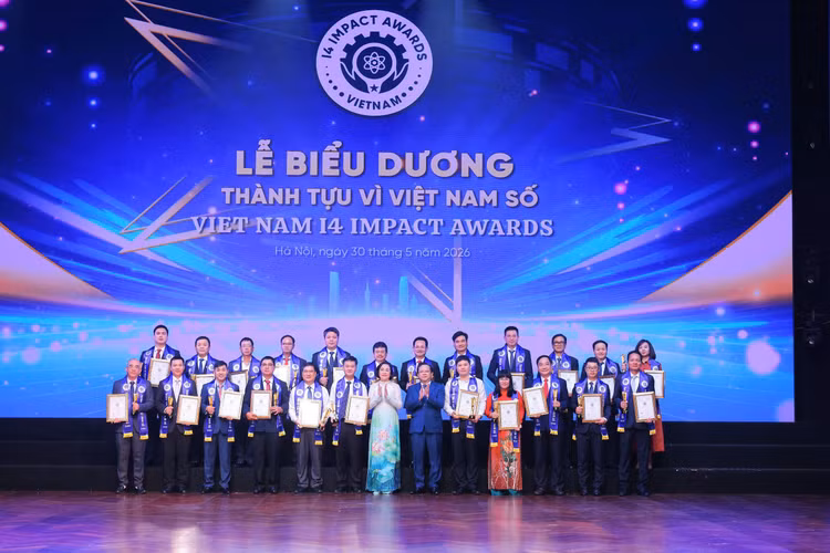 vinh-danh.jpg