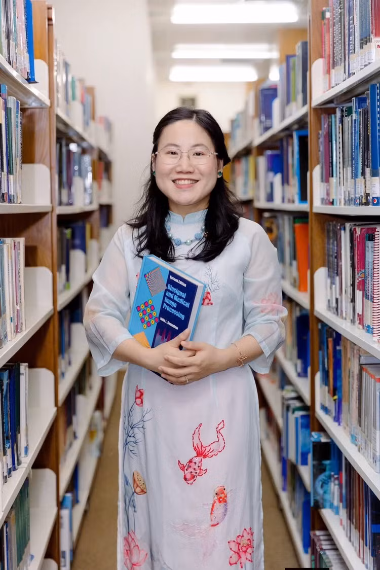 ha-thi-thanh-huong.jpg