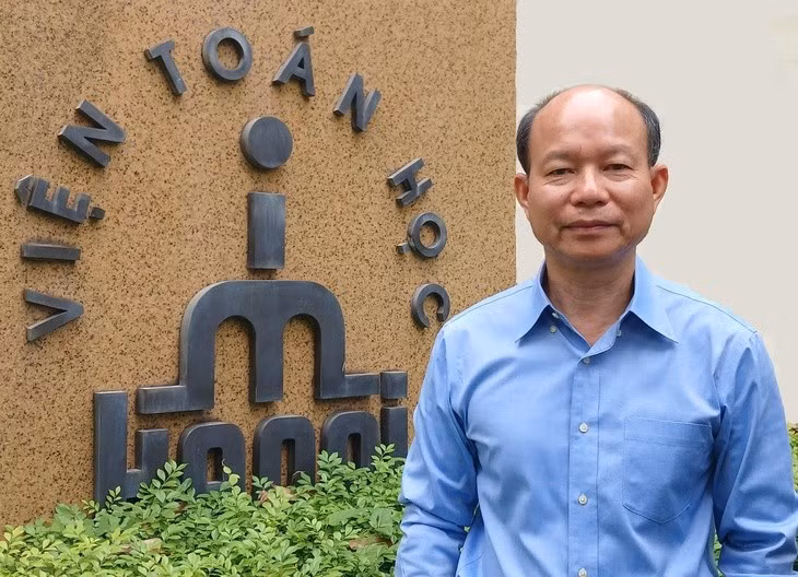 hoang-xuan-phu.jpg