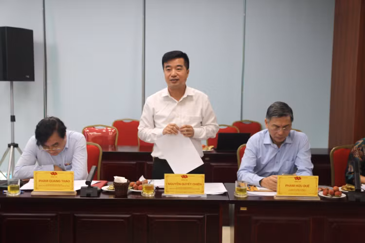 nguyen-quyet-chien.jpg