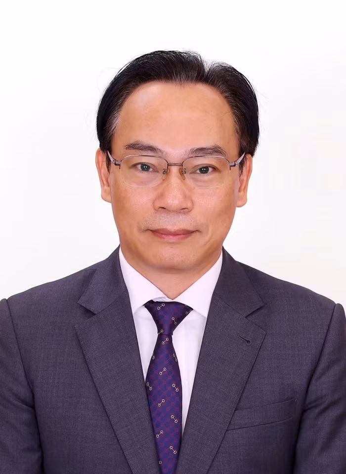 hoang-minh-son.jpg
