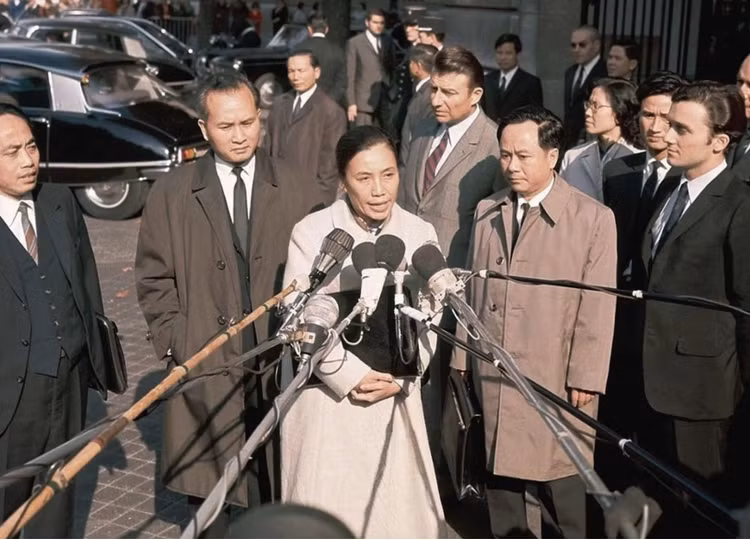 nguyen-thi-binh-b.png