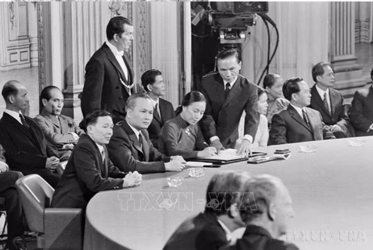 nguyen-thi-binh-a.png