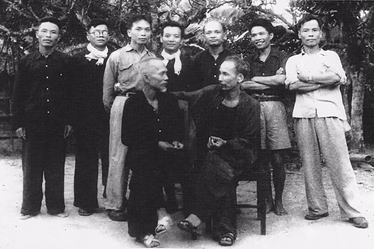 gs-ta-quang-buu-3.jpg