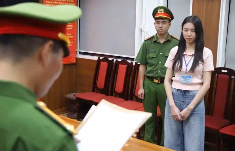 thuy-tien.png