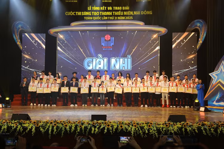 giai-nhi.jpg