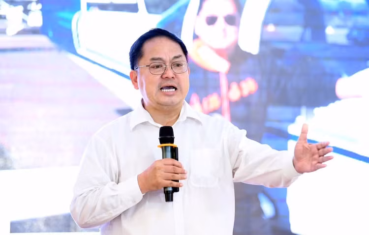 hoang-nam-tien.jpg