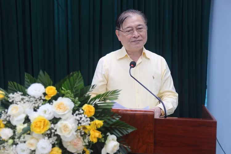 gs-phan-xuan-dung.jpg