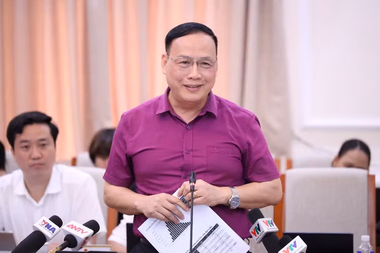 dinh-duc.jpg