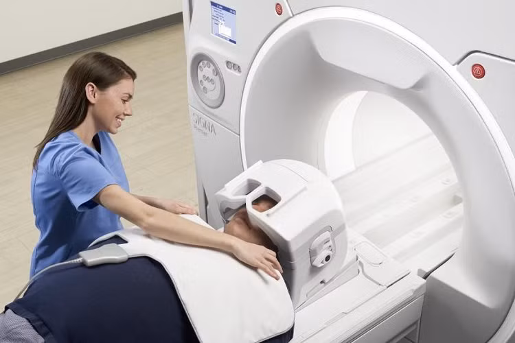 GE Healthcare hướng tới hỗ trợ phát triển y tế Việt Nam với các giải pháp đồng bộ và công nghệ tiên tiến. GE Healthcare hướng tới hỗ trợ phát triển y tế Việt Nam với các giải pháp đồng bộ và công nghệ tiên tiến.