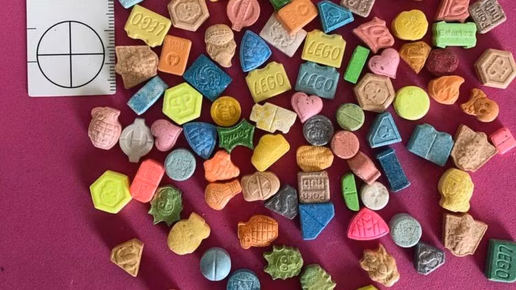 MDMA/Thuốc lắc. MDMA/Thuốc lắc.