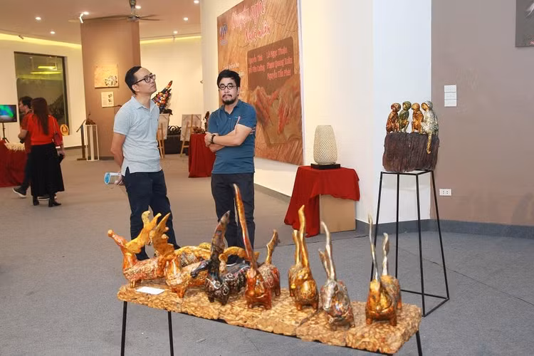 Khu vực trưng bày Chuyện nghề nghệ nhân. Khu vực trưng bày Chuyện nghề nghệ nhân.