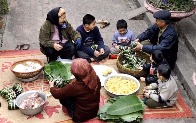 Tết sum vầy, dân ấm no, đủ đầy.