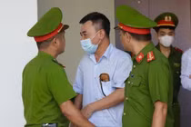 Cựu Phó Giám đốc CA môi giới hối lộ 2,65 triệu USD: “Vì thương người…”