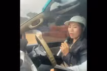  Vụ vừa lái xe vừa hát karaoke: Công an làm việc với nữ tài xế