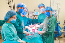 Cách ăn lại sau phẫu thuật ung thư đường tiêu hóa