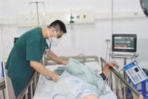 Nhiều ca sốc, suy đa tạng nguy kịch do sốt xuất huyết