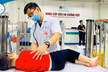 Nhiều trẻ bị ngộ độc thuốc, hóa chất do sự bất cẩn của người lớn