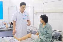 Phẫu thuật thành công khối sarcoma sụn ác tính hiếm gặp cho bệnh nhân 40 tuổi