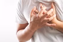 Bác sĩ chỉ rõ đặc điểm nhiều bệnh qua cơn đau ngực 