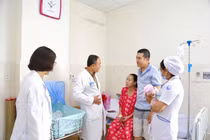 Sản phụ quá kích buồng trứng hiếm gặp, báo cáo thế giới ghi nhận y văn