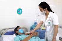 Cắt khối ung thư, bảo tồn thận cho người bệnh có thận độc nhất