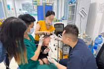 Bé trai 8 tuổi lên cơn dại vì bị chó cắn chỉ tiêm phòng uốn ván