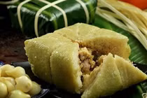 Bánh chưng mốc một góc có ăn được không