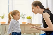 5 thói quen của cha mẹ vô tình khiến trẻ "hư"