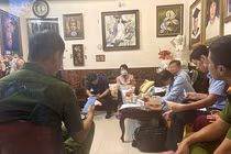 Bắt quả tang "bác sĩ Hà Duy Thọ" khám bệnh không phép