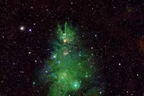 NASA phát hiện "cây thông Noel" lấp lánh trong Dải Ngân hà