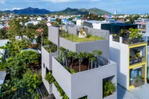 Khám phá ngôi nhà xanh độc đáo giữa rừng bê tông ở Nha Trang 