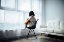 Cuồng kiểm soát người yêu, cô gái không ngờ mắc bệnh lạ “não luyến ái”