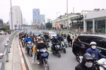 Hà Nội: Nhiều tuyến đường tắc nghẽn ''không lối thoát'' ngày giáp Tết
