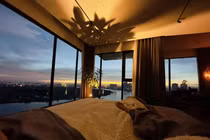 Ngắm penthouse 450m2 của diva Hồng Nhung
