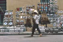 Loạt ảnh hiếm về phụ nữ Hà Nội đầu thập niên 1990