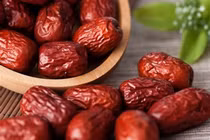 Táo đỏ rất bổ dưỡng nhưng ăn theo kiểu này không khác gì tự 'nuốt độc'