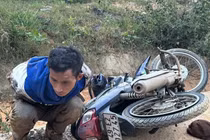 Bắt đối tượng dùng bom xăng cướp ngân hàng ở Lâm Đồng