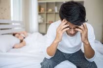 Nhập viện cấp cứu vì "gẫy súng" do... vợ "chiếm ngôi"