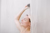 7 lưu ý giúp bà bầu tắm đúng cách, an toàn 