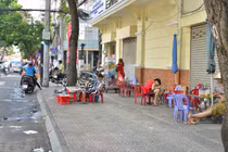 TS Phạm Quang Long: Nên ủng hộ thu phí vỉa hè