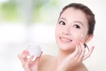 5 thời điểm thích hợp bôi kem dưỡng da