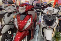 Honda Vision "quay xe" tăng giá trở lại