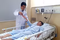 Đột quỵ liệt nửa người có chữa được không? Phục hồi ra sao?