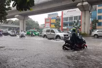 Bão số 1 đổ bộ: Hà Nội khuyến cáo người dân hạn chế ra đường