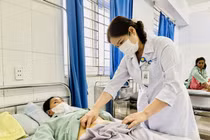 Dấu hiệu nhận biết sớm ung thư cổ tử cung chị em không nên chủ quan