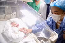 2 bệnh viện hợp sức cứu mẹ con sản phụ ung thư trực tràng 